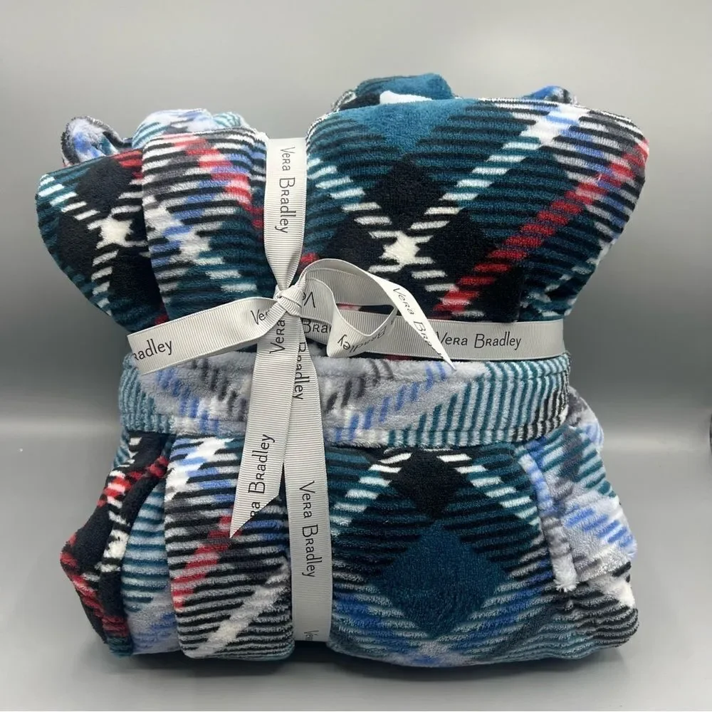 Vera Bradley Plush Fleece Hooded Robe Snowy Plaid